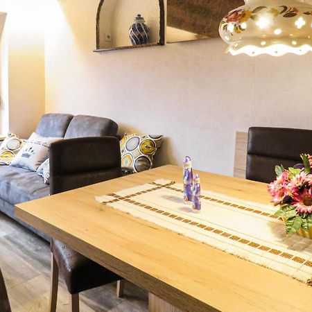 Amazing Apartment In Hinterweidenthal With Wifi エクステリア 写真