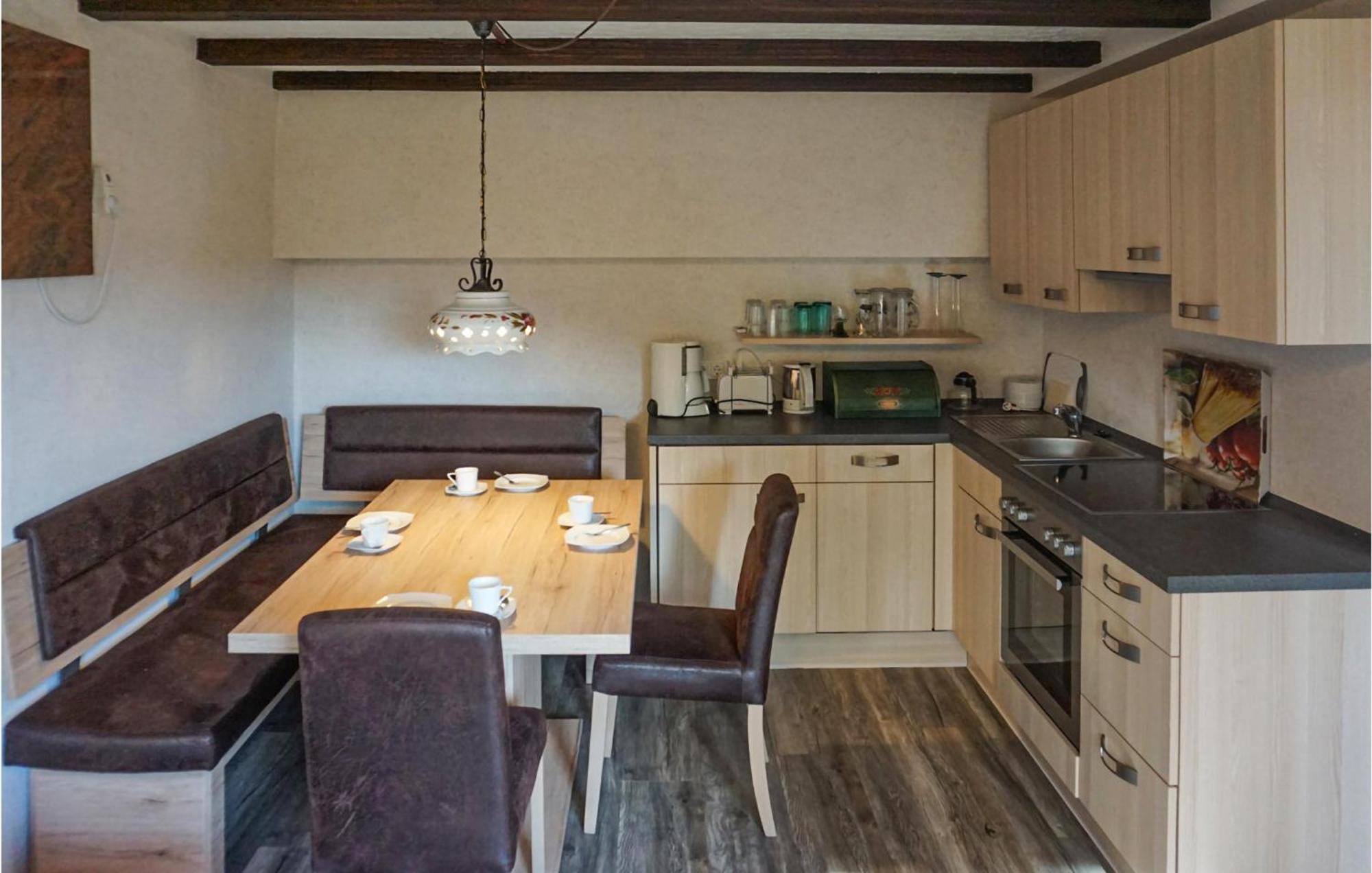Amazing Apartment In Hinterweidenthal With Wifi エクステリア 写真