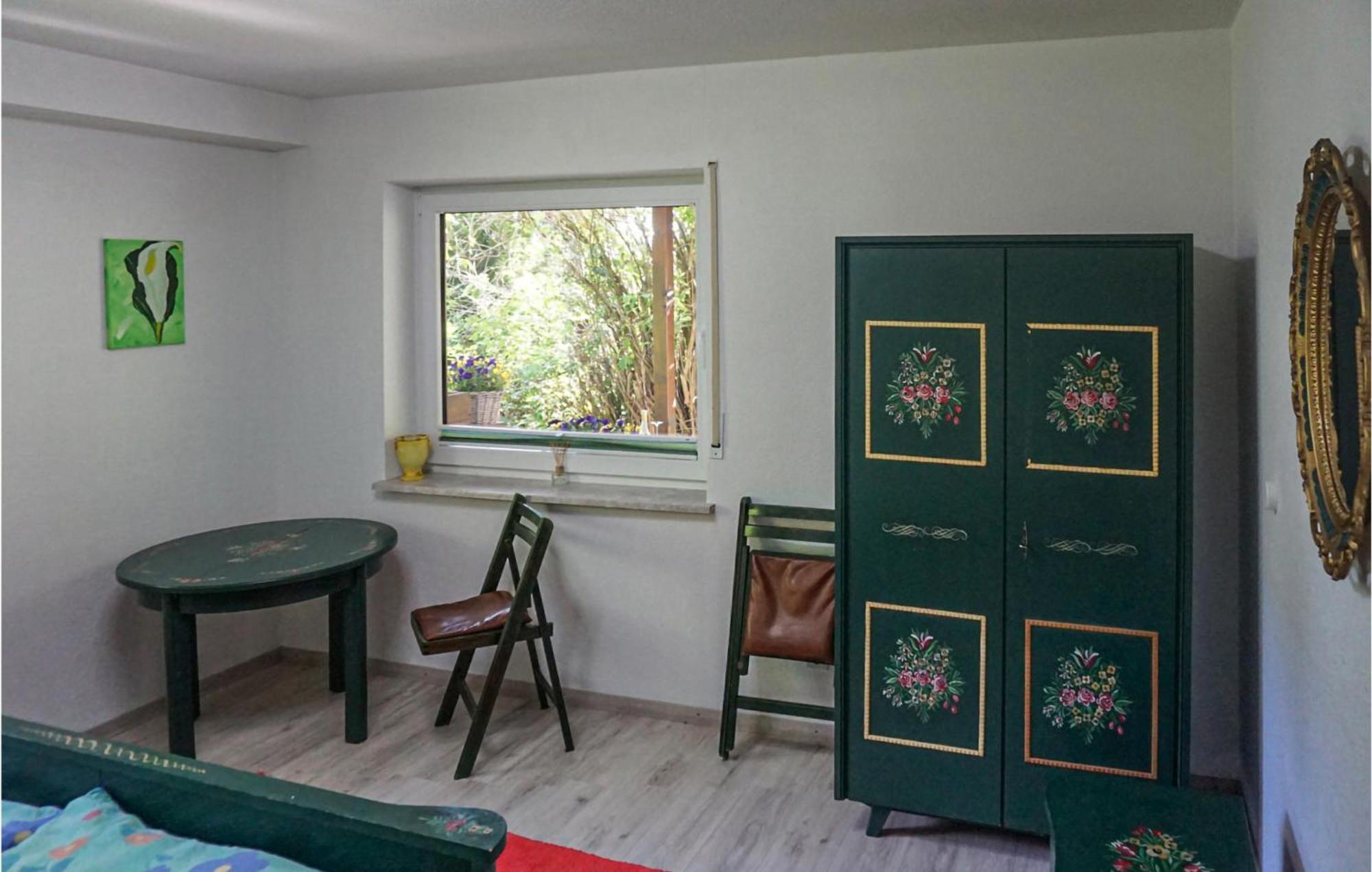 Amazing Apartment In Hinterweidenthal With Wifi エクステリア 写真